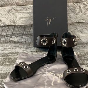 BEAUTIFUL Giuseppe Zanotti Sandals